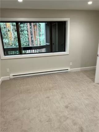 Photo #3: 1012531 Listing