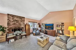 Photo #4: 1012533 Listing 