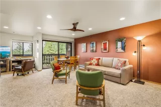 Photo #2: 1012539 Listing