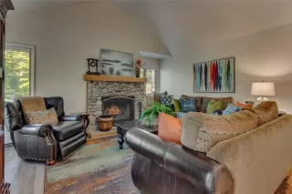 Photo #3: 1012542 Listing