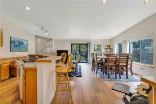 Photo #2: 1012560 Listing 