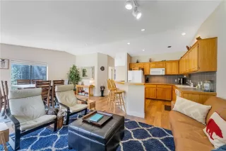 Photo #5: 1012560 Listing 