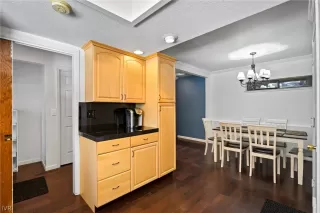 Photo #5: 1013651 Listing