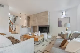 Photo #6: 1013672 Listing