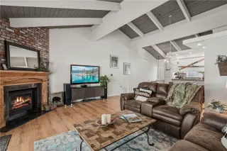 Photo #1: 1013685 Listing