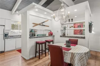 Photo #5: 1013685 Listing