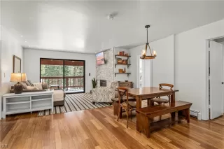 Photo #6: 1013696 Listing