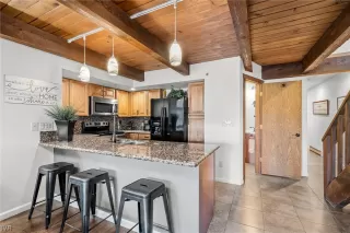 Photo #4: 1013703 Listing 