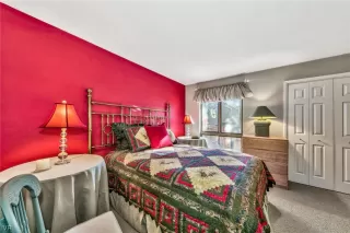 Photo #3: 1013704 Listing