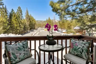 Photo #3: 1013711 Listing