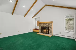 Photo #3: 1013756 Listing