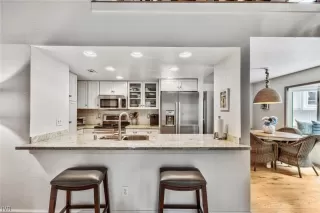 Photo #4: 1013823 Listing