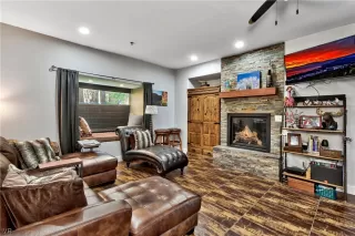 Photo #5: 1013861 Listing