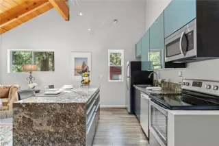 Photo #1: 1013869 Listing