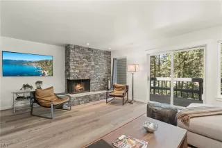 Photo #2: 1013877 Listing