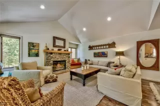 Photo #1: 1013938 Listing