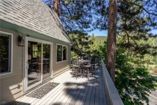 Photo #4: 1013951 Listing