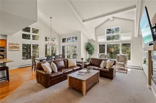 Photo #1: 1013971 Listing