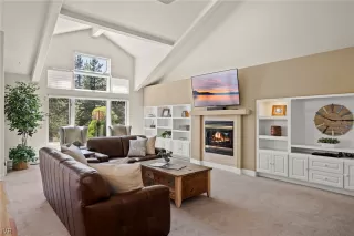 Photo #2: 1013971 Listing