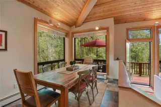 Photo #5: 1014038 Listing