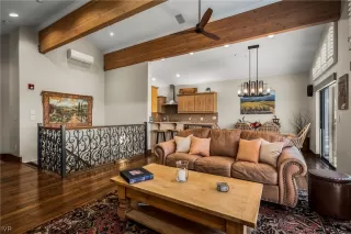 Photo #4: 1014052 Listing 