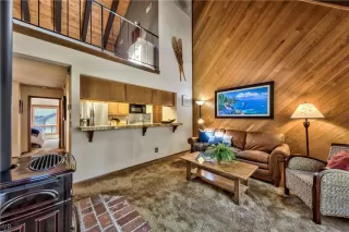 Photo #5: 1014065 Listing