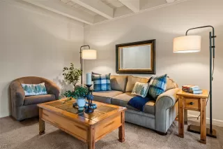 Photo #1: 1014112 Listing 