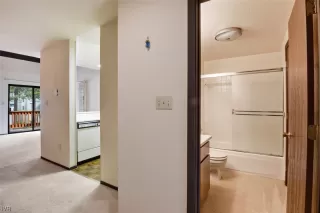 Photo #4: 1014115 Listing