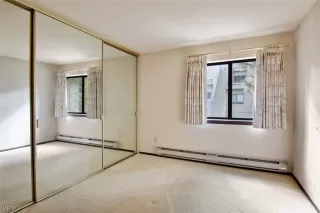 Photo #5: 1014115 Listing