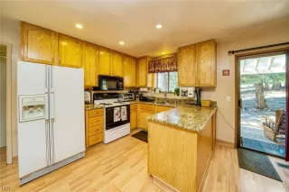 Photo #4: 1014183 Listing 