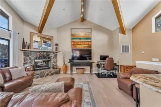 Photo #2: 1014238 Listing