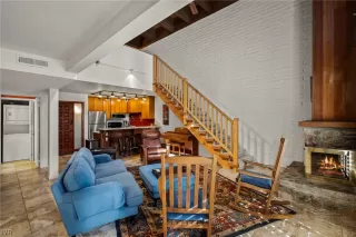 Photo #2: 1015278 Listing