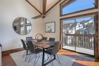 Photo #3: 1015284 Listing