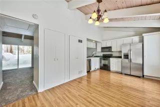 Photo #4: 1015285 Listing