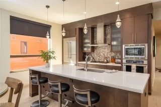 Photo #5: 1015293 Listing 