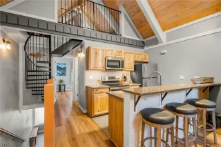 Photo #4: 1015297 Listing 