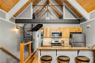 Photo #5: 1015297 Listing 