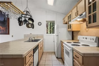 Photo #5: 1015333 Listing 