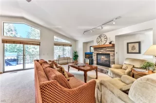 Photo #4: 1015336 Listing