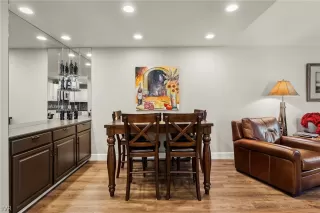 Photo #2: 1015340 Listing