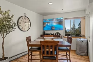 Photo #5: 1015348 Listing