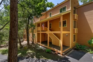 Photo #1: 1015368 Listing