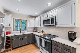 Photo #3: 1015377 Listing 