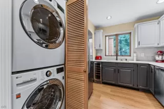Photo #6: 1015377 Listing 