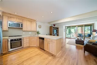 Photo #3: 1015387 Listing