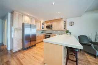 Photo #4: 1015387 Listing