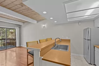 Photo #5: 1015399 Listing 