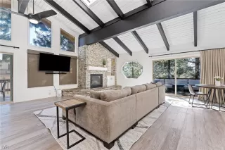 Photo #3: 1015406 Listing 