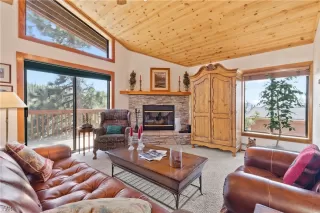 Photo #2: 1015476 Listing