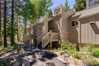 More Details about MLS # 1015497 : 696 VILLAGE BOULEVARD 37